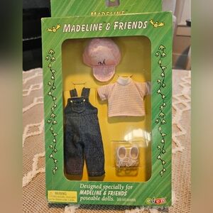 NIB MADELINE AND FRIENDS PLAYTIME POSEABLE DOLL OUTFIT